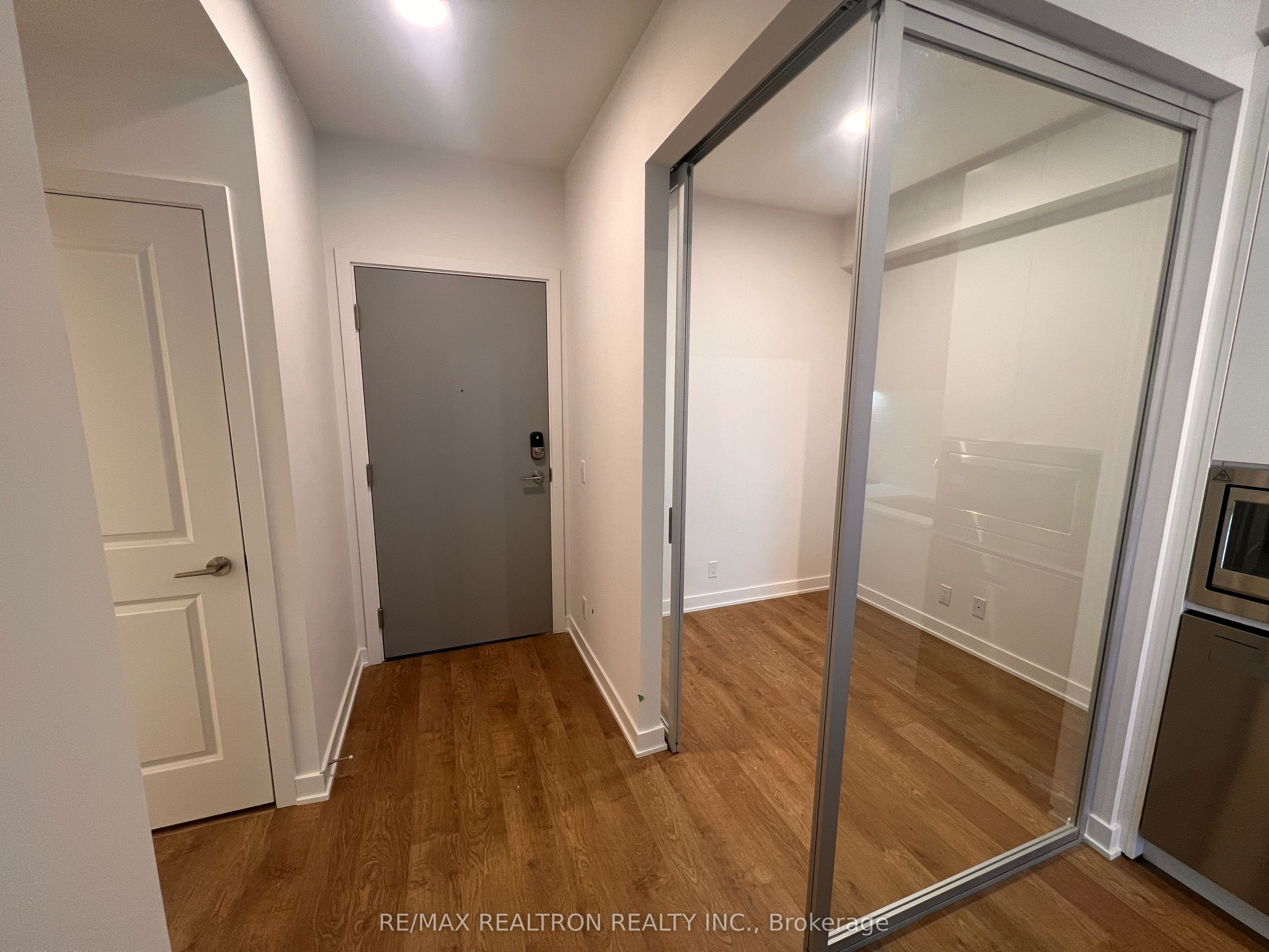 Additional image 2 of 2108-30 Upper Mall Way, Vaughan, ON, L4J 0L7