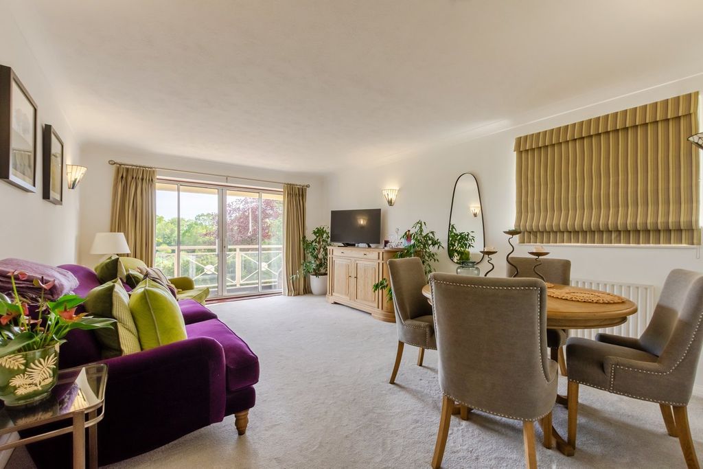 Additional image 2 of 2 bed flat for saleCourt Downs Road, Beckenham BR3