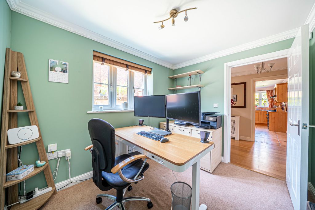 Additional image 10 of 6 bed detached house for saleElizabeth Court, Penton Corner SP11