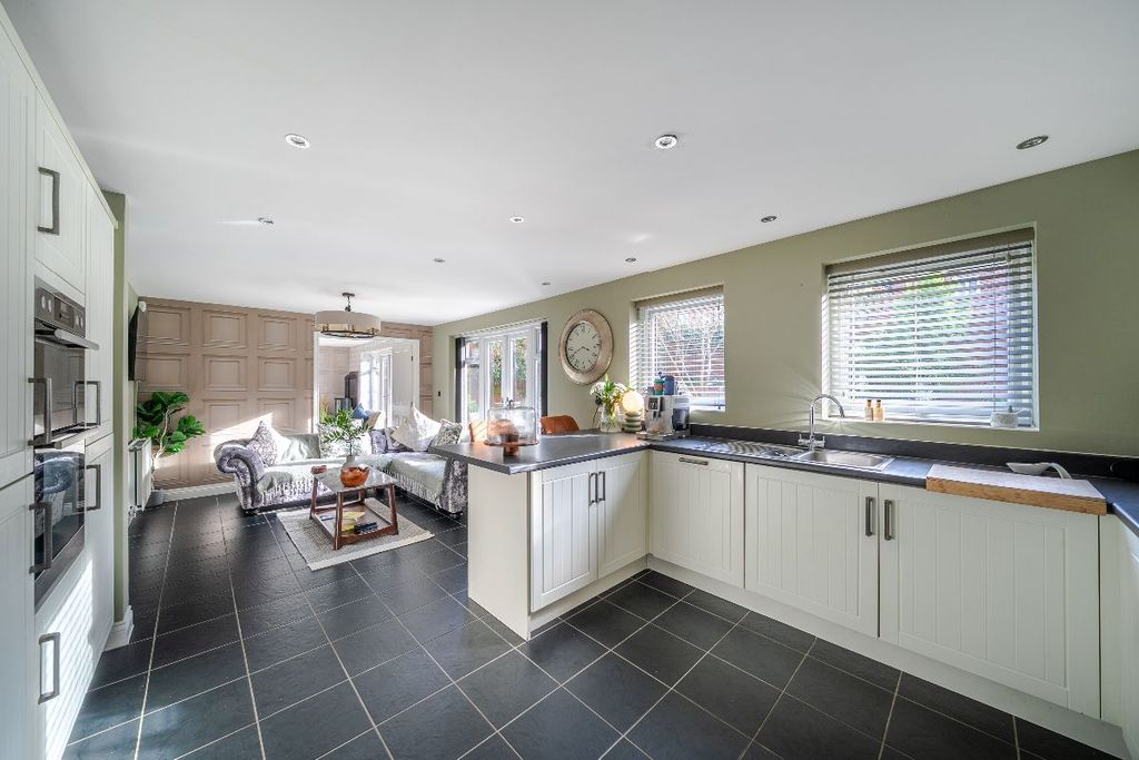 Additional image 7 of 5 bed detached house for saleCrowsley Road, Kempston MK42