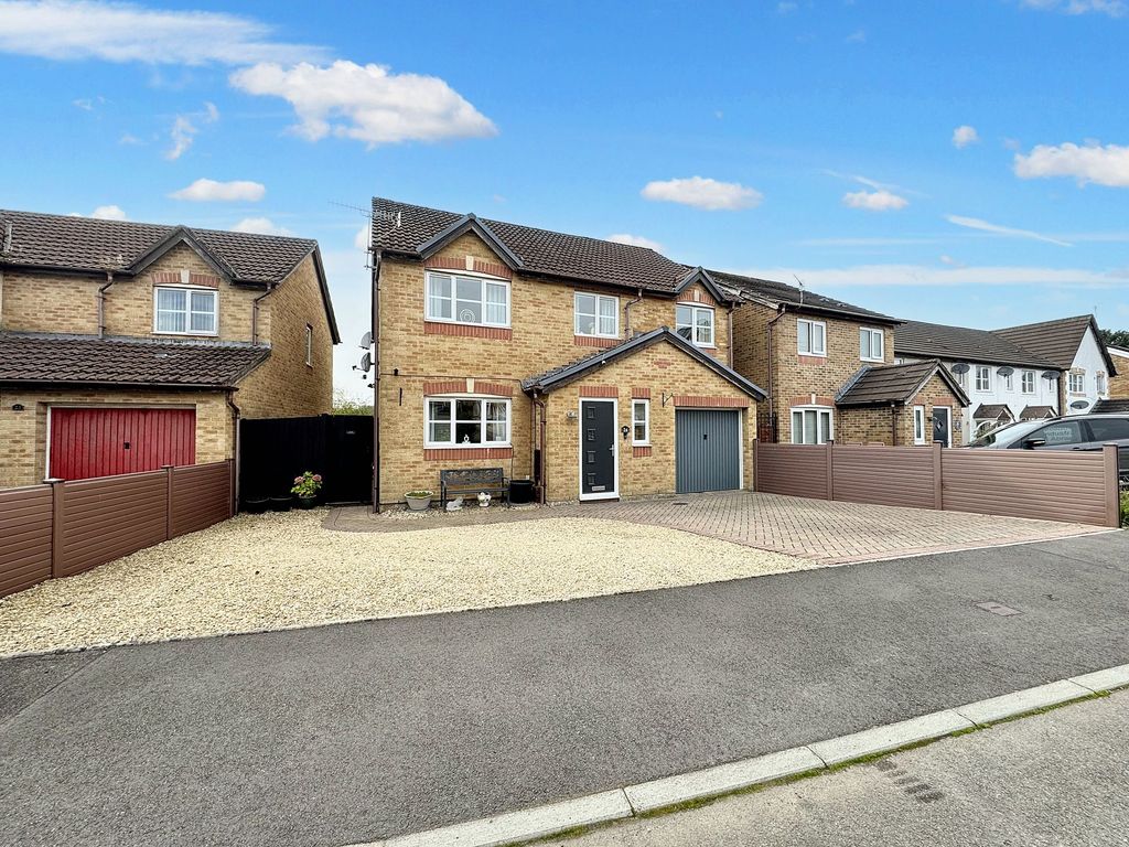 5 bed detached house for saleDowney Grove, Penpedairheol CF82