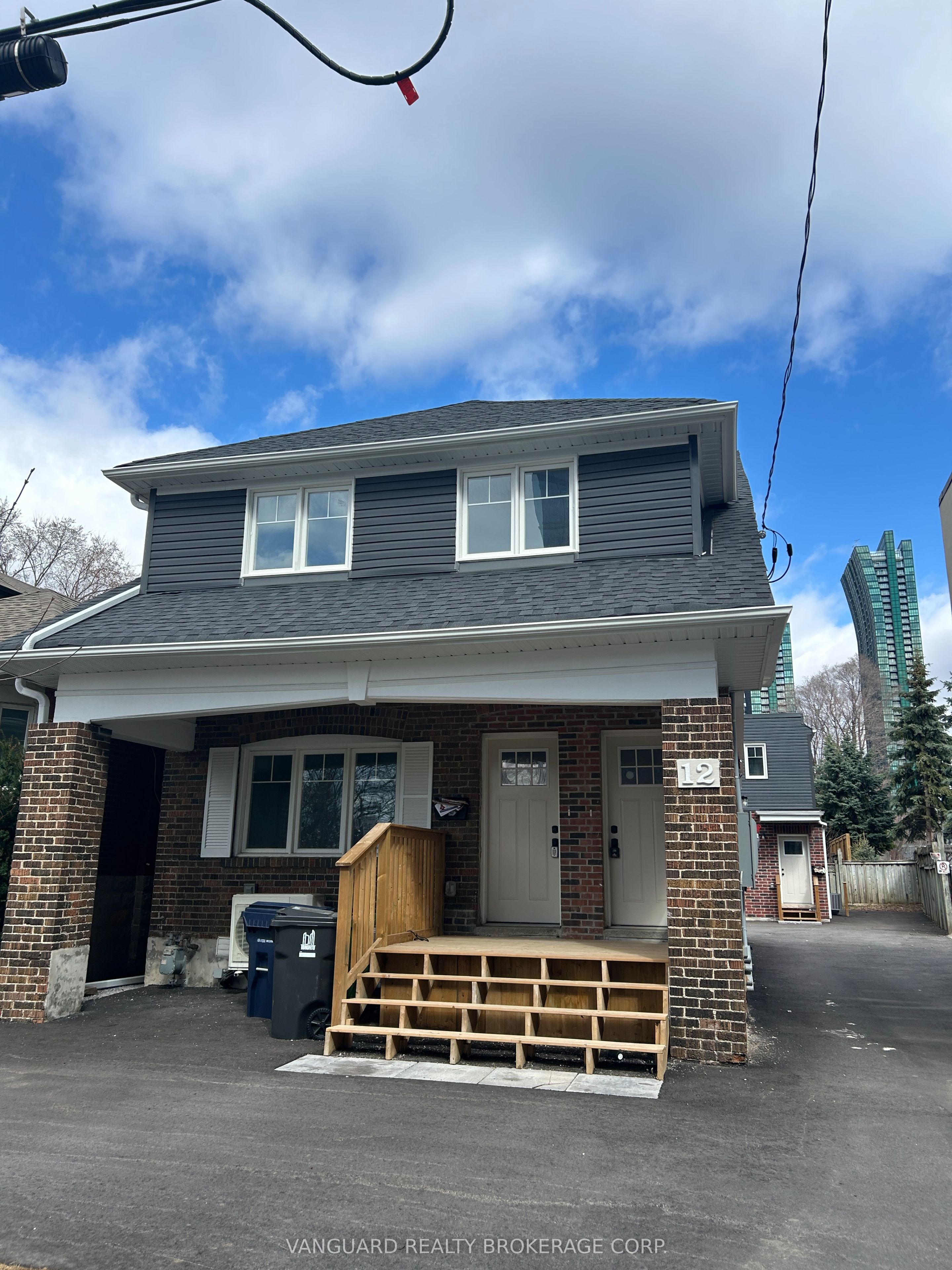 A-12 Franklin Avenue, Toronto, ON, M2N 1B6