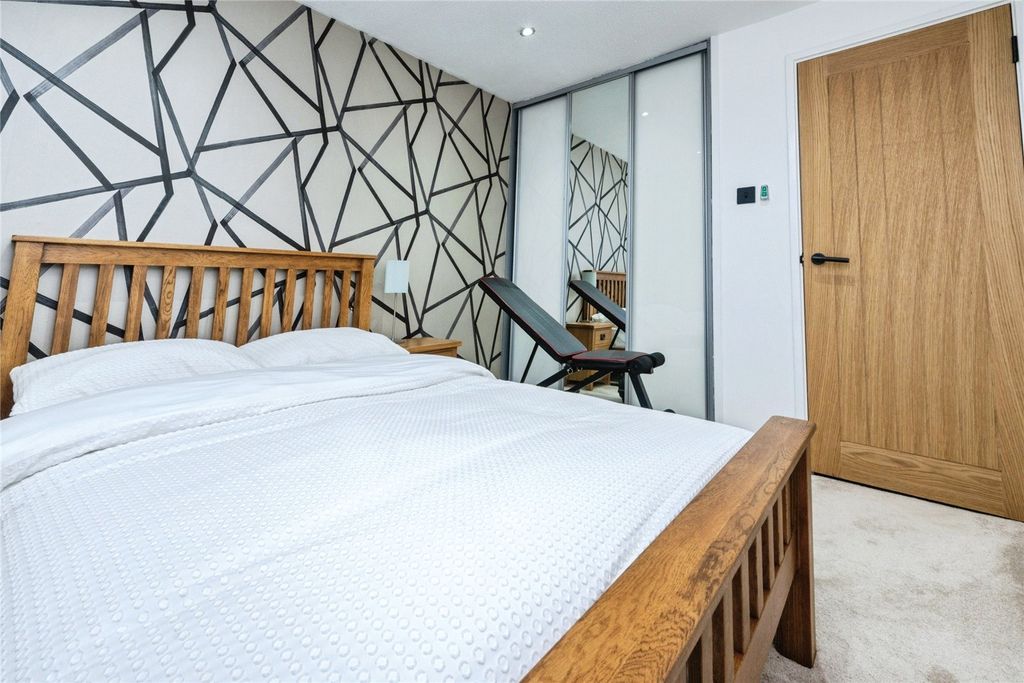 Additional image 18 of 5 bed detached house for saleChaucer Drive, Biggleswade, Bedfordshire SG18