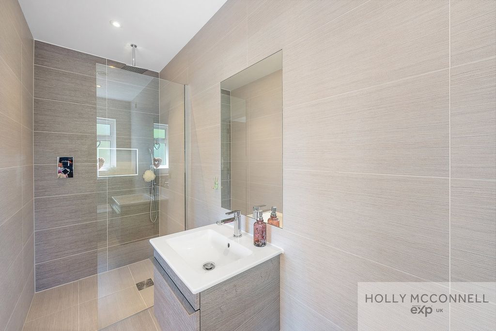 Additional image 26 of 6 bed detached house for saleBird In Hand Lane, Bromley BR1