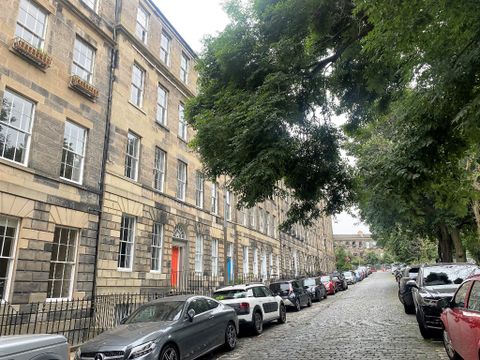 Gayfield Square, Central, Edinburgh EH1