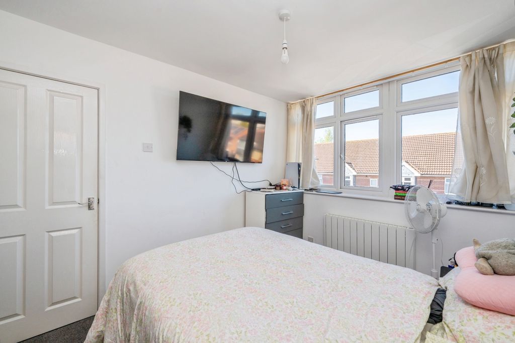 Additional image 13 of 3 bed flat for saleBrowns Lane, Dordon, Tamworth, Warwickshire B78