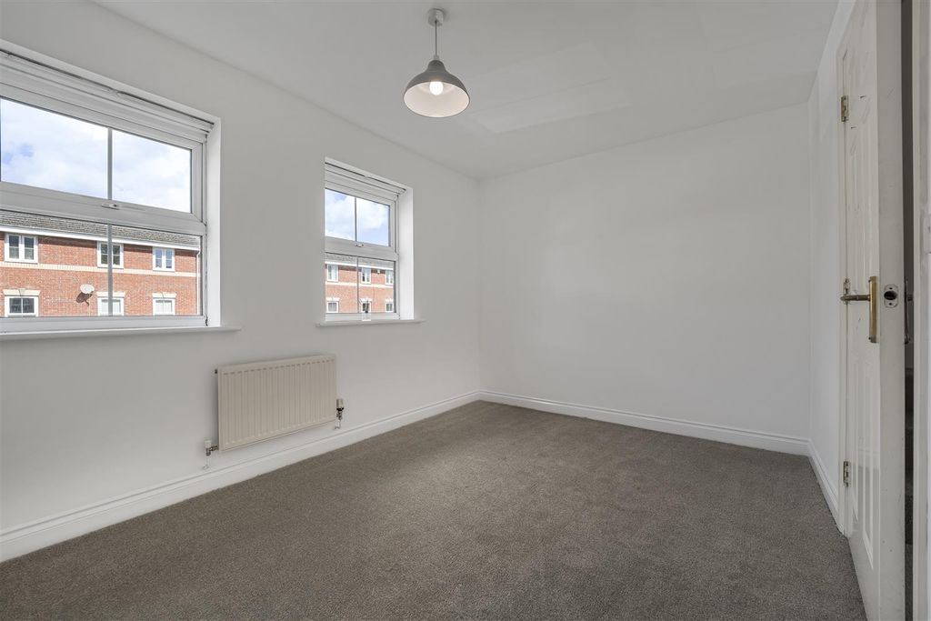 Additional image 8 of 3 bed town house for saleHeol Dewi Sant, Cardiff CF14