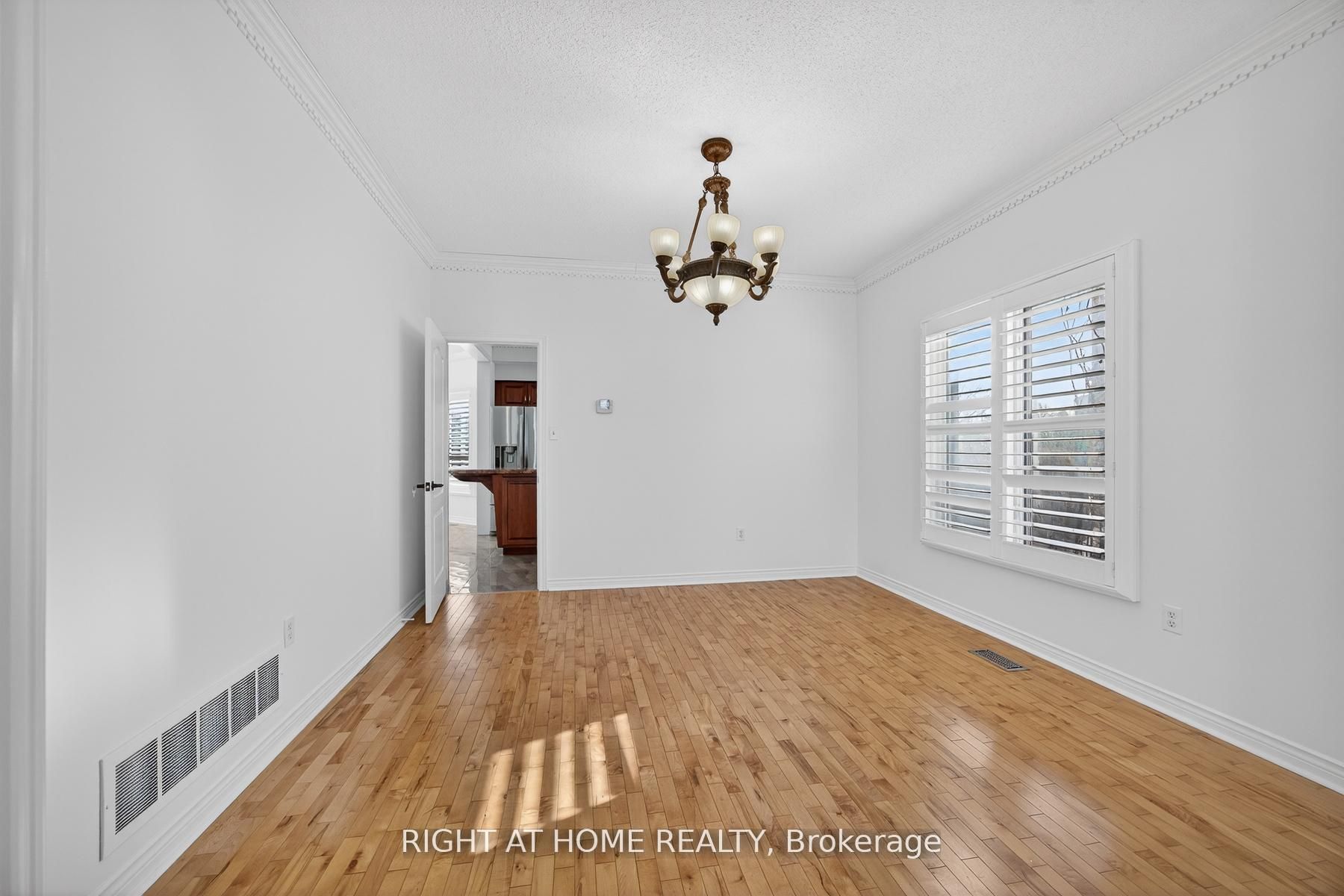 Additional image 4 of 2013 Rosemount Crescent, Oakville, ON, L6M 3A5