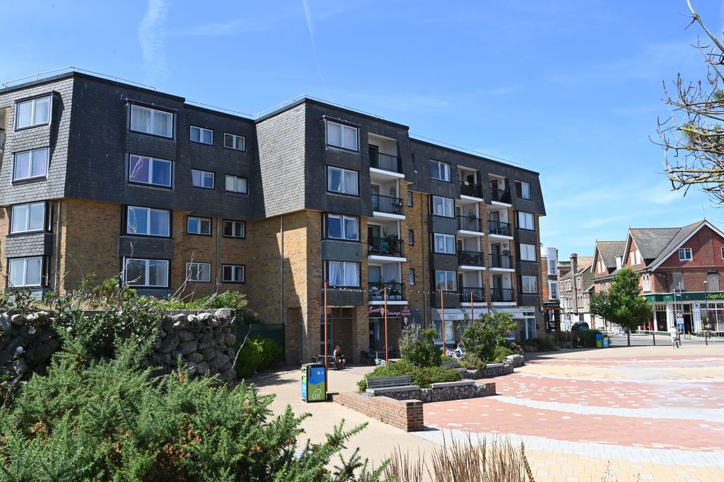 1 bed flat for saleBelmont Street, Mountbatten Court Belmont Street PO21