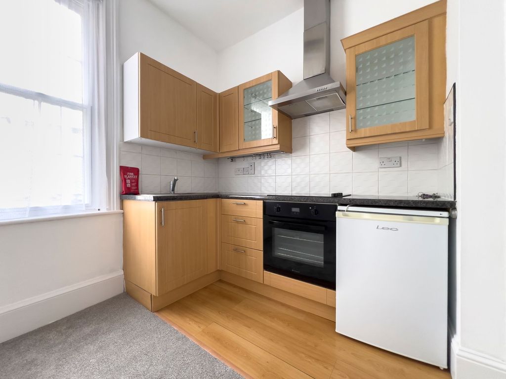 Additional image 7 of 1 bed flat for saleFlat 4, 10 Belmont Road, St Helier JE2
