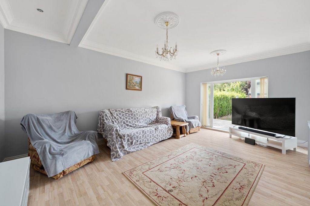 Additional image 6 of 4 bed detached house for saleNoak Hill Road, Billericay CM12