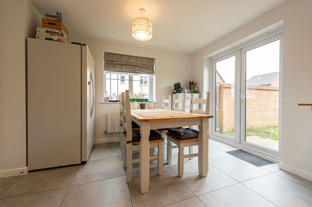 Additional image 10 of 3 bed detached house for saleSir Howel Crescent, Undy NP26