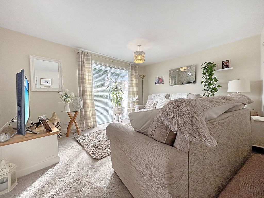 2 bed flat for saleLongholme Road. Carlisle CA1 photo 5