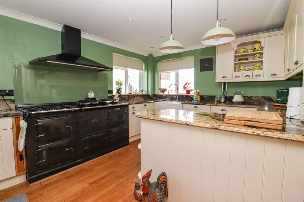 Additional image 12 of 4 bed detached house for saleSouth Cliff Avenue, Bexhill-On-Sea TN39