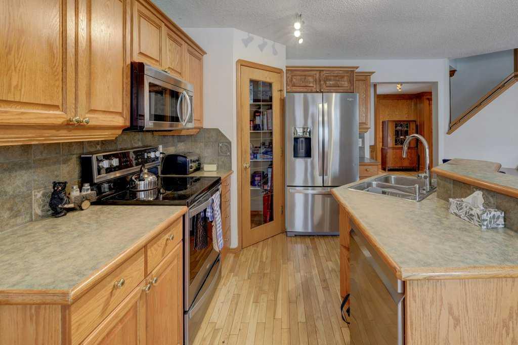 Additional image 3 of 182 Harvest Creek Close NE, Calgary, AB, T3K 4P8