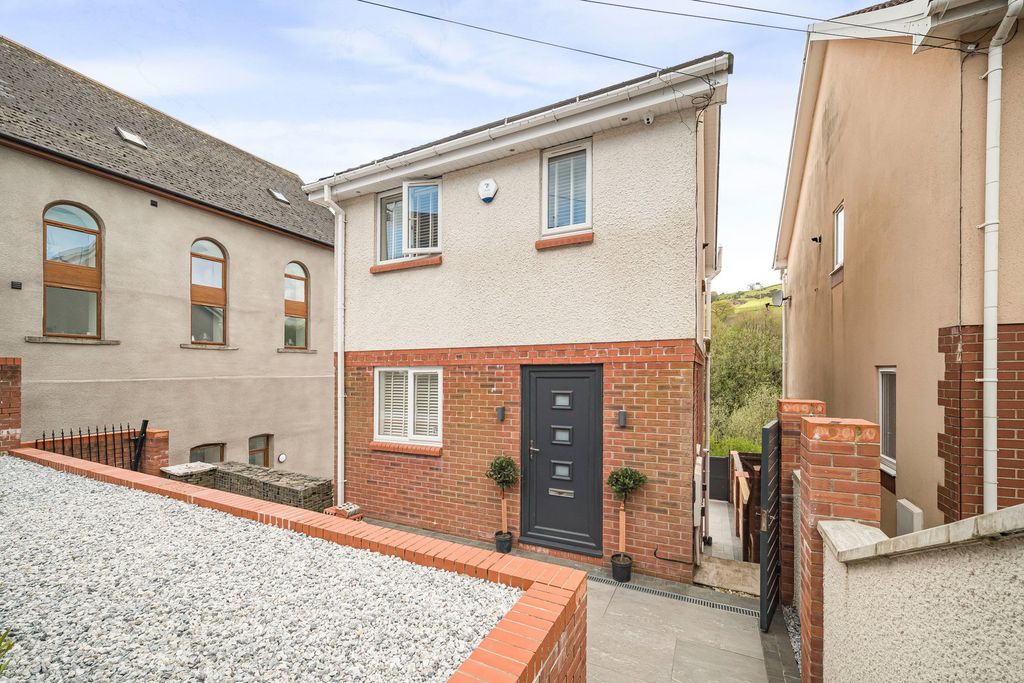 Additional image 2 of 3 bed detached house for saleCaerphilly Road, Senghenydd, Caerphilly CF83