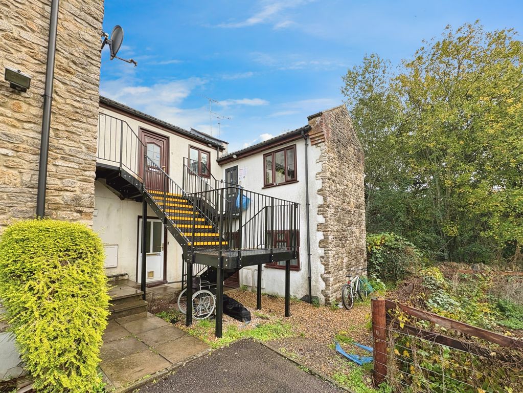 1 bed flat for saleChurch Hill, Templecombe BA8