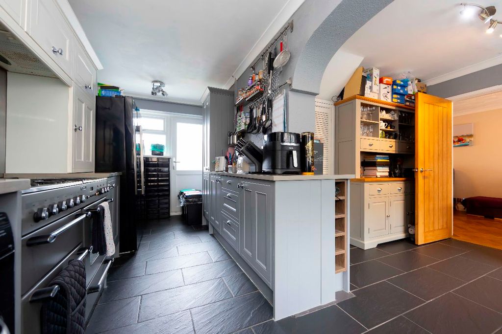 Additional image 12 of 4 bed semi-detached house for saleCynon View, Cilfynydd, Pontypridd CF37