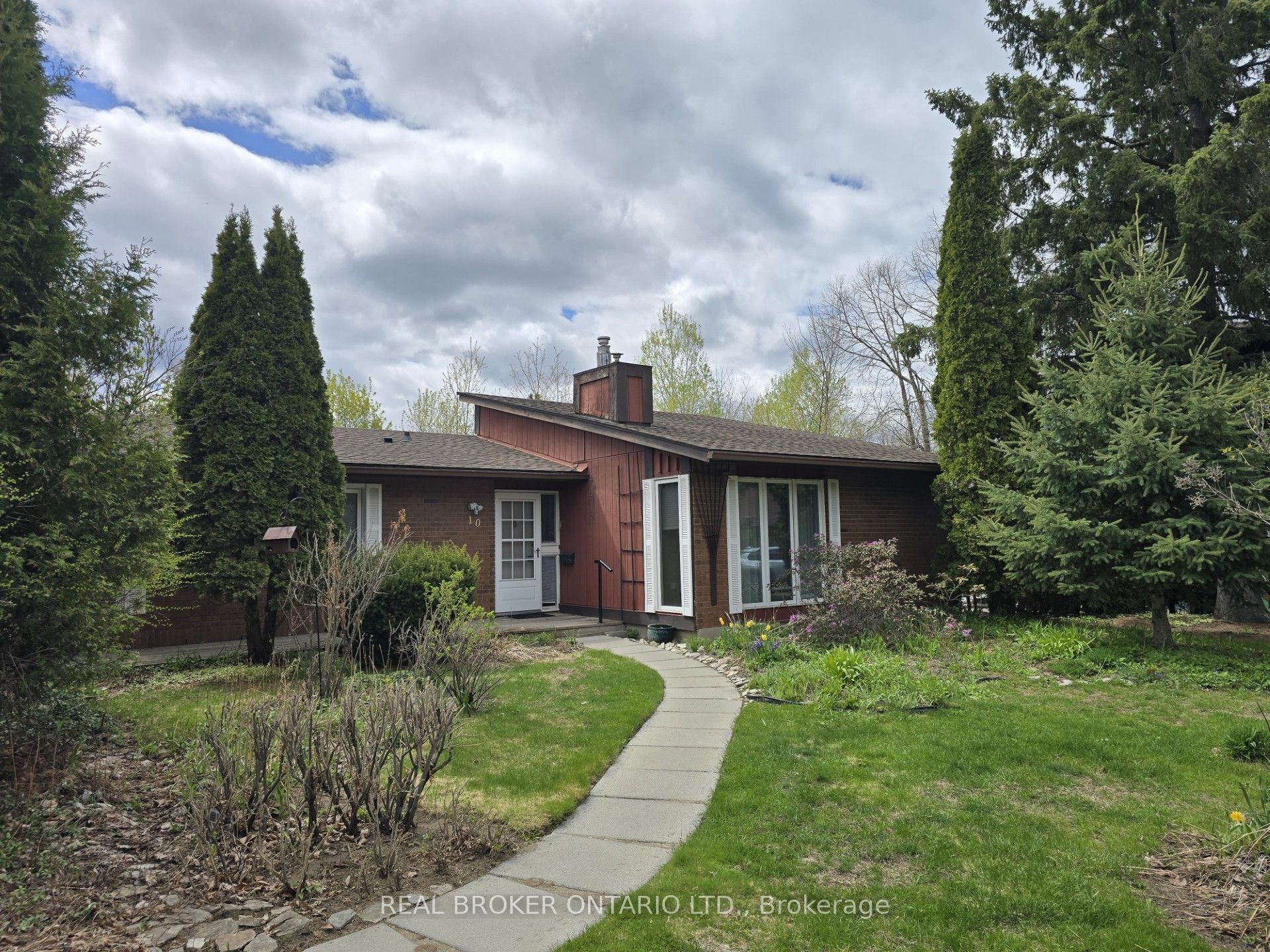 Additional image 2 of 10 Amundsen Crescent, Ottawa, ON, K2L 1A7