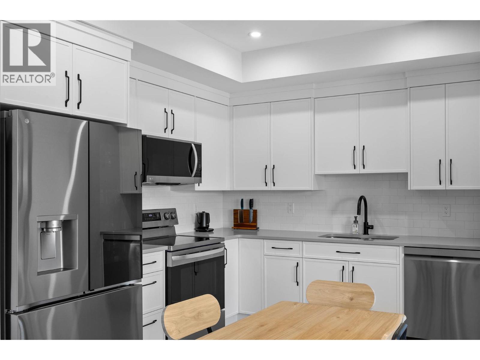 Additional image 2 of 102-321 Centre Avenue, Kamloops, BC, V2C0M6