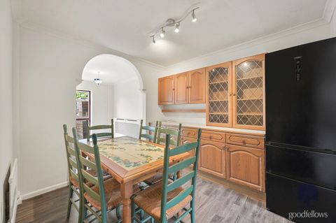 Dennis Reeve Close, Mitcham CR4