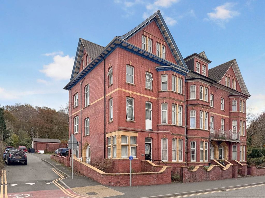 1 bed flat for saleTemple Street, Llandrindod Wells LD1