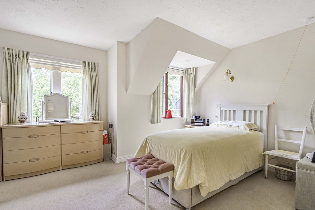Additional image 6 of 2 bed flat for saleKings End, Bicester OX26