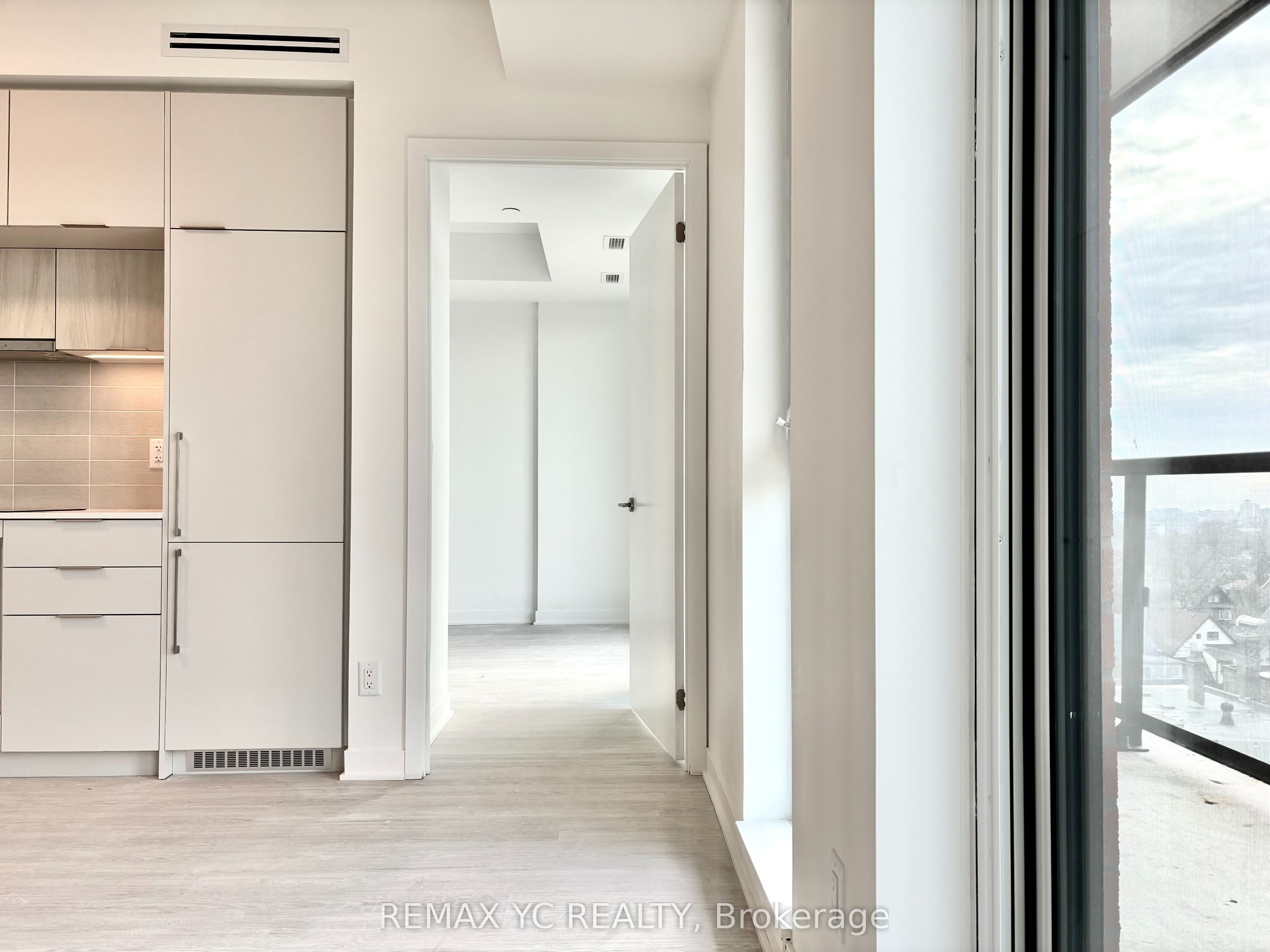 Additional image 5 of 908-185 Alberta Avenue, Toronto, ON, M6C 0A5