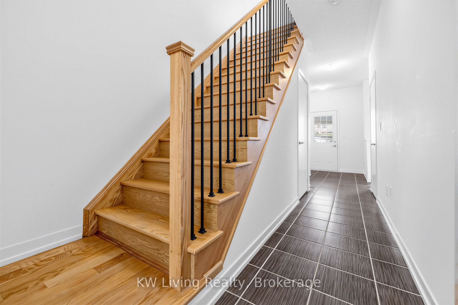 Additional image 4 of 225 Harding Park Street, Newmarket, ON, L3Y 0E3