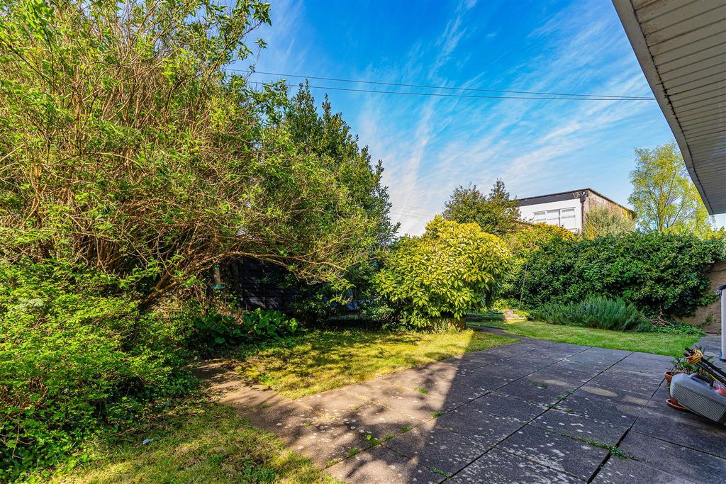 Additional image 3 of 2 bed flat for saleCowper Place, Roath, Cardiff CF24