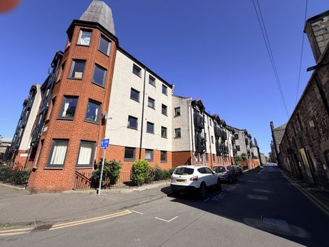 New Bells Court, Edinburgh EH6