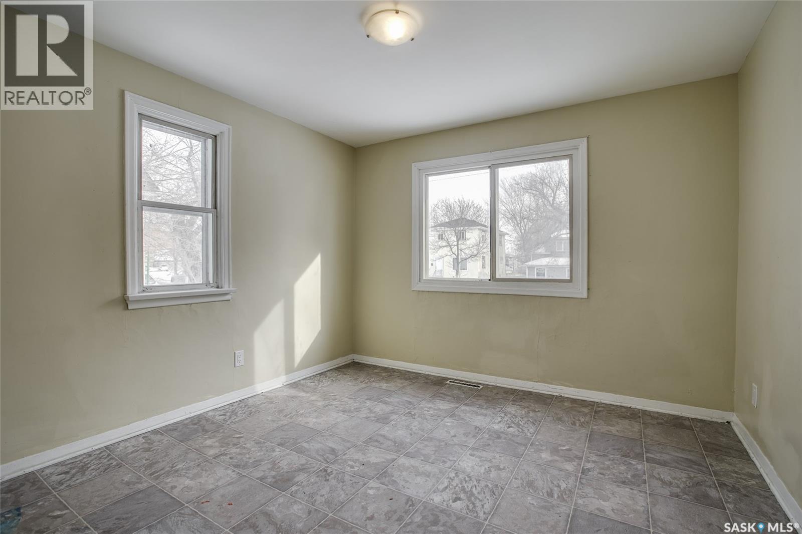 Additional image 6 of 327 Q Avenue S, Saskatoon, SK, S7M2Y2
