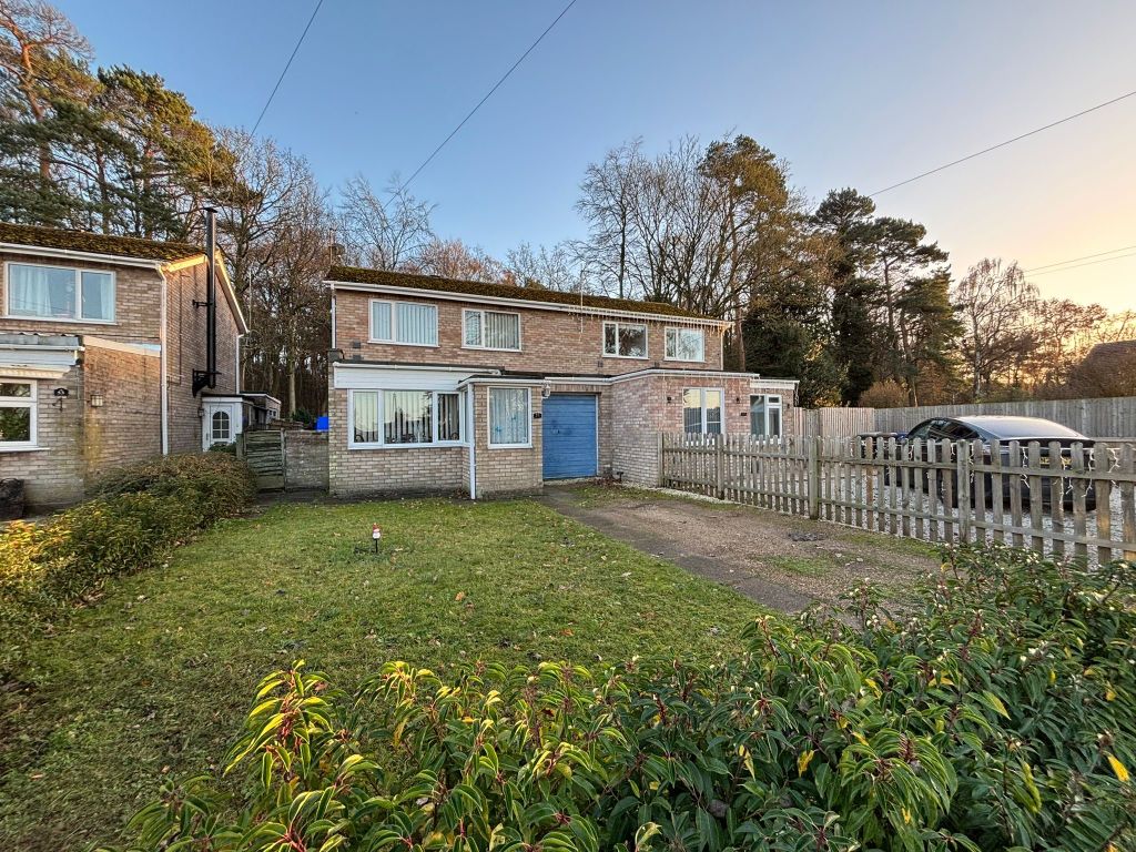 3 bed semi-detached house for saleSaffron Close, Brandon IP27