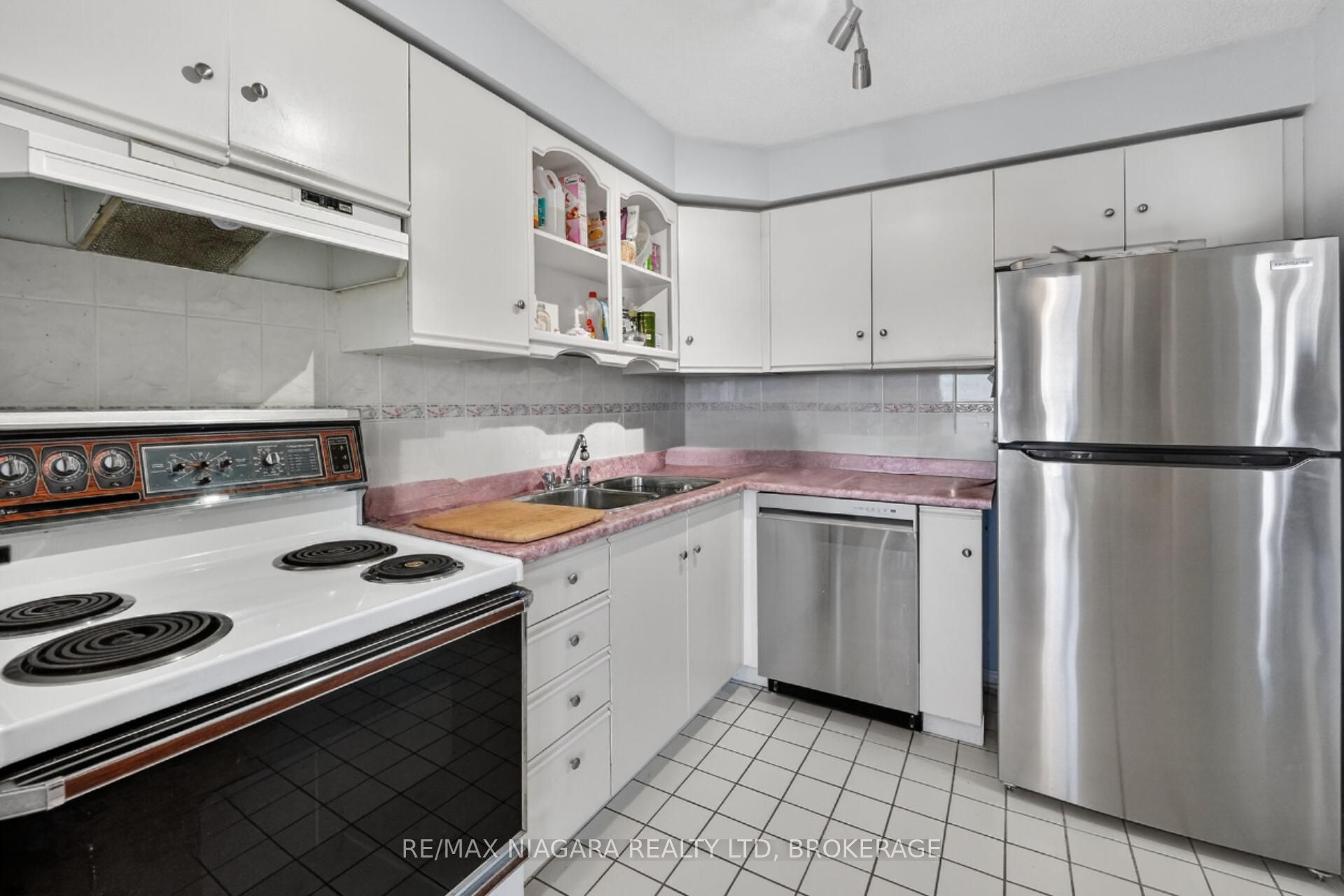Additional image 5 of 501-81 Scott Street, St. Catharines, ON, L2N 7L5