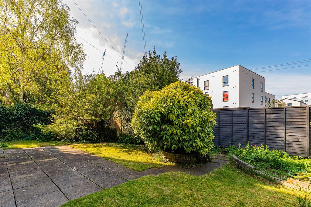 Additional image 10 of 2 bed flat for saleCowper Place, Roath, Cardiff CF24