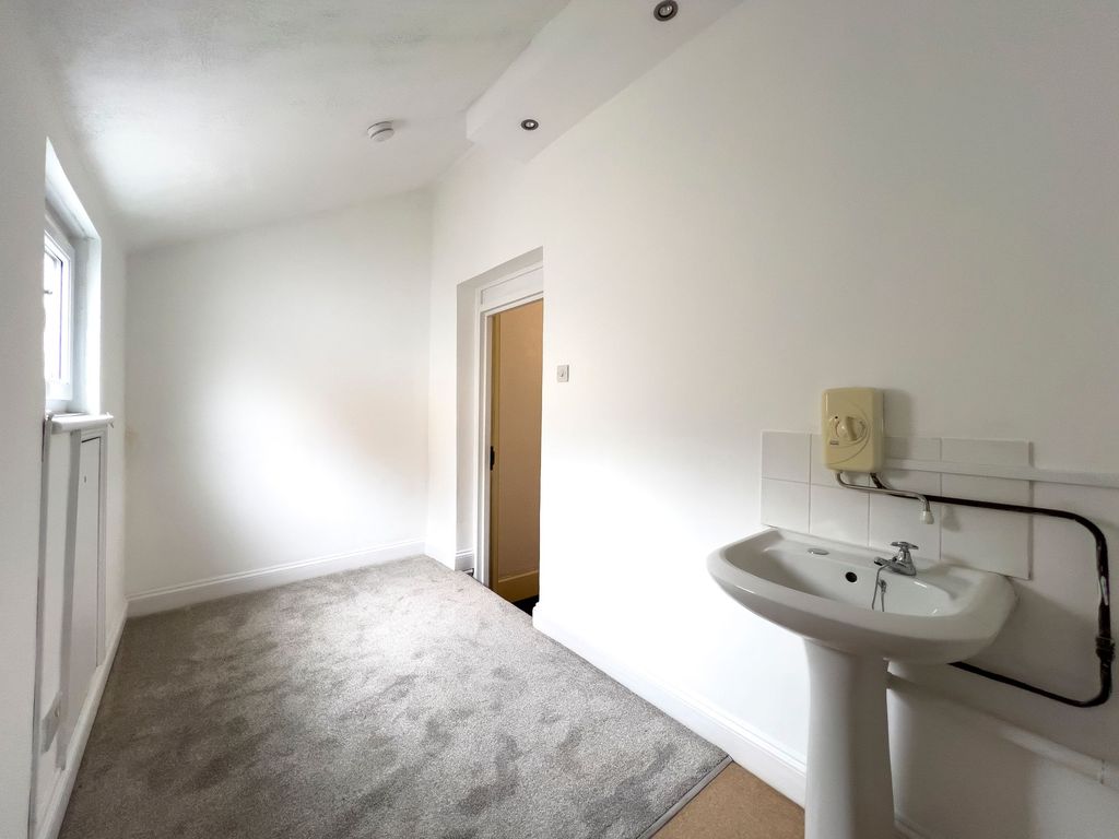 Additional image 10 of 1 bed flat for saleFlat 4, 10 Belmont Road, St Helier JE2