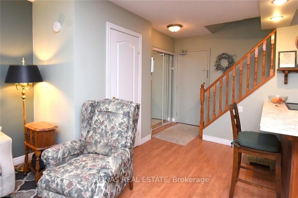 Additional image 4 of 206-10 John Street, Hamilton, ON, L9H 6J3