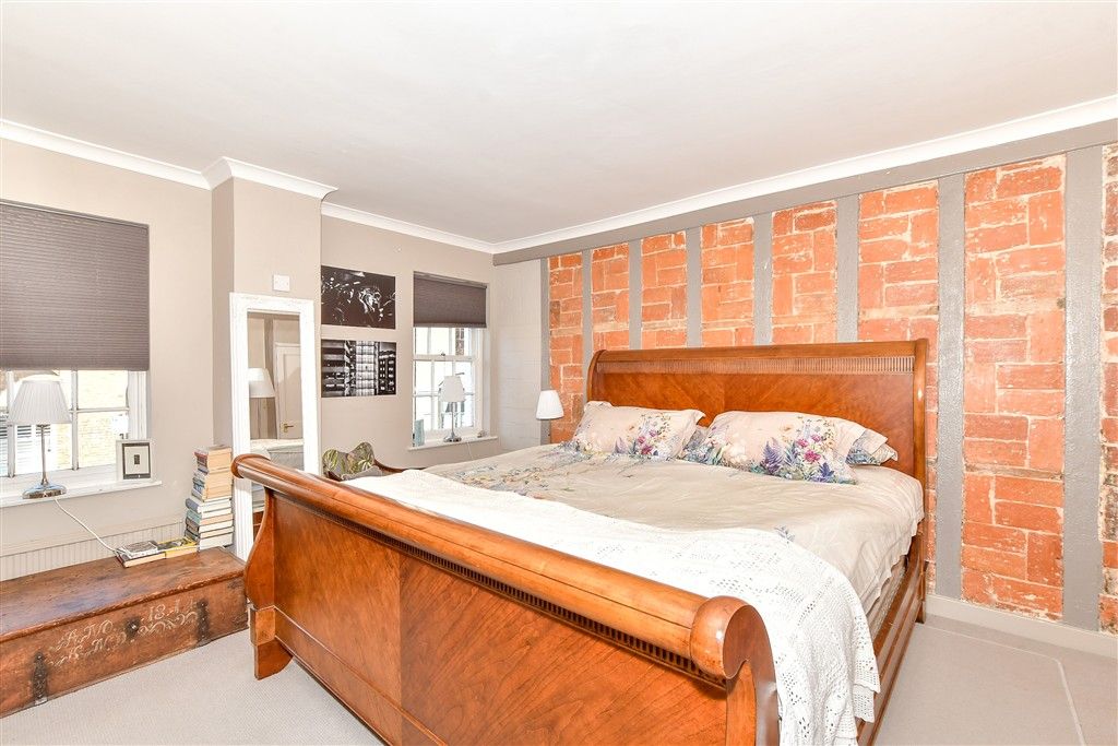 4 bed town house for saleKing Street, Emsworth, Hampshire PO10