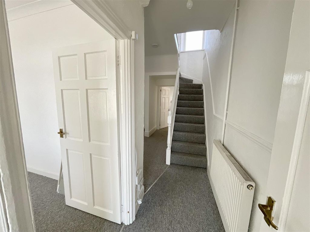 Additional image 2 of 3 bed town house for saleCampbell Street, Llanelli SA15