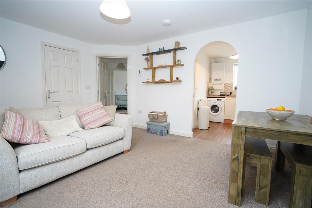 Additional image 2 of 2 bed flat for saleBiddiblack Way, Bideford EX39