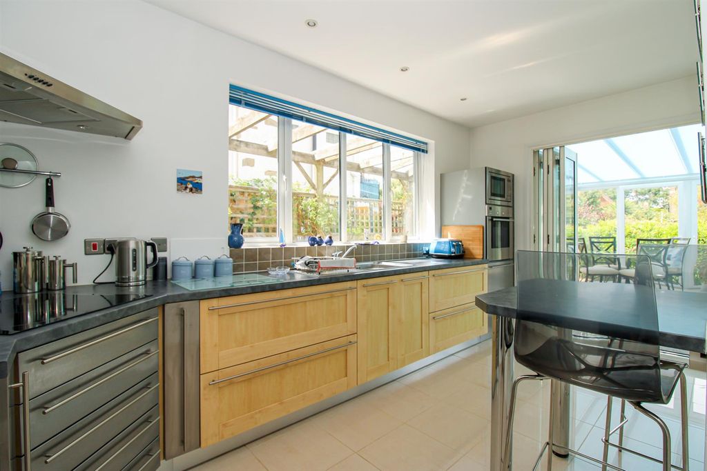 Additional image 12 of 4 bed detached house for saleSouth Cliff, Bexhill-On-Sea TN39