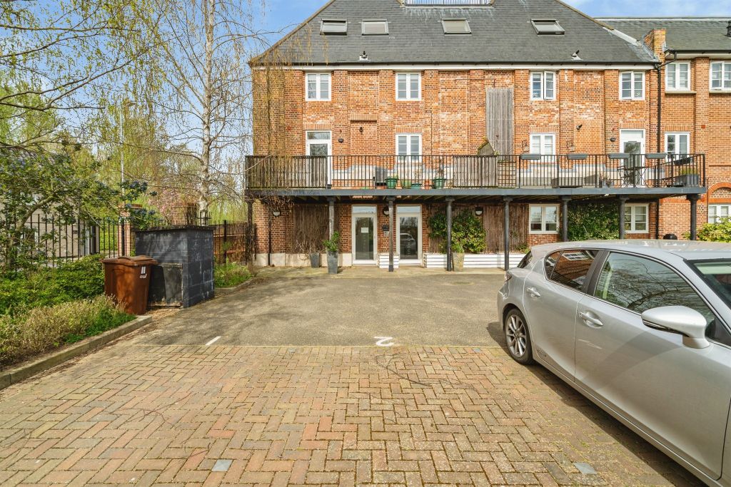 2 bed flat for salePirnhow Street, Ditchingham, Bungay NR35