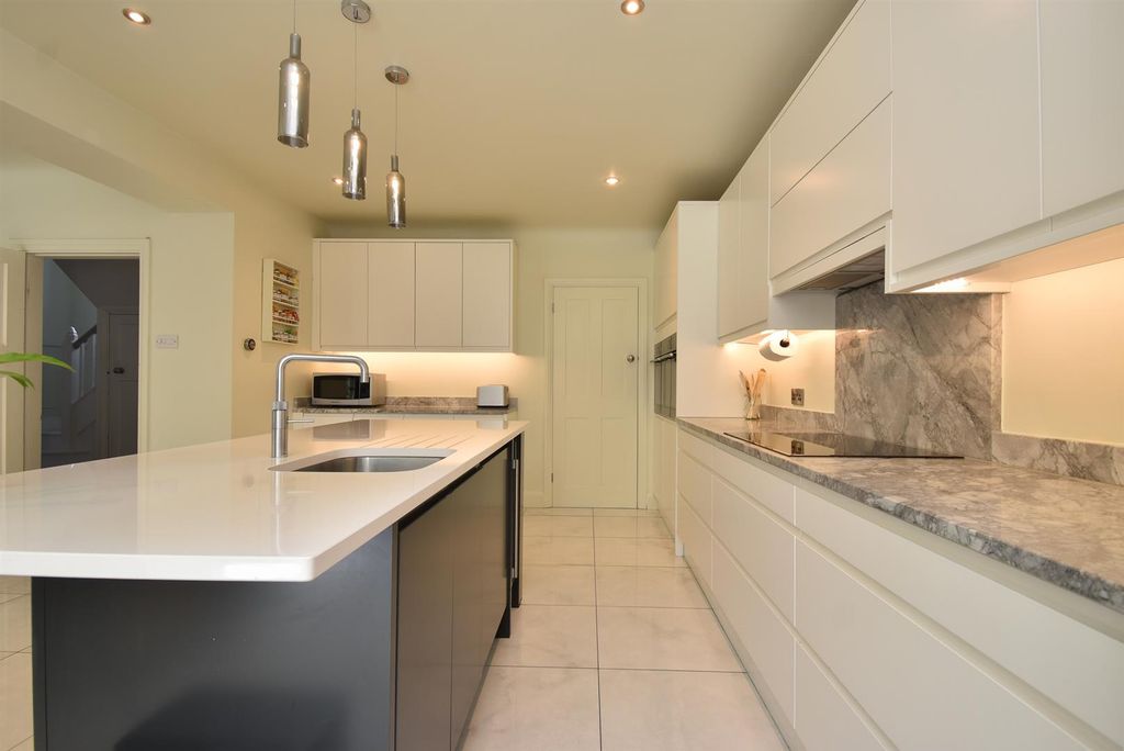 Additional image 29 of 6 bed detached house for saleSutherland Avenue, Bexhill-On-Sea TN39