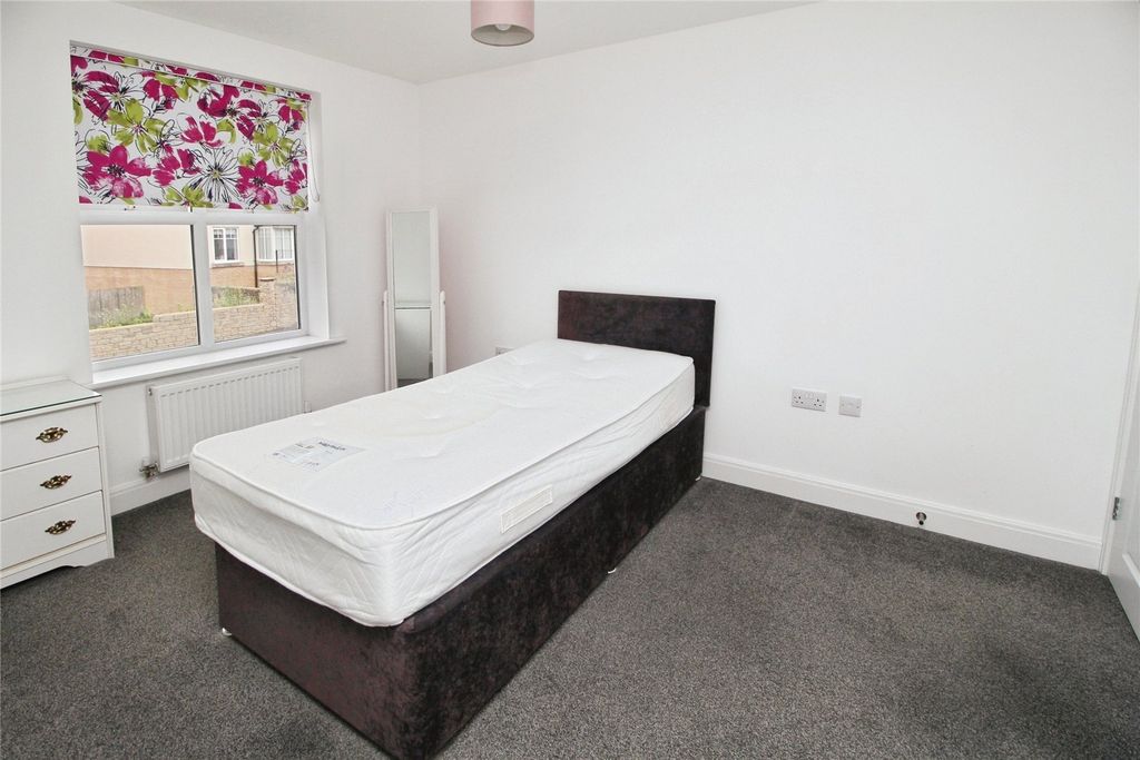 Additional image 7 of 2 bed flat for saleBelvoir Road, Bideford, Devon EX39