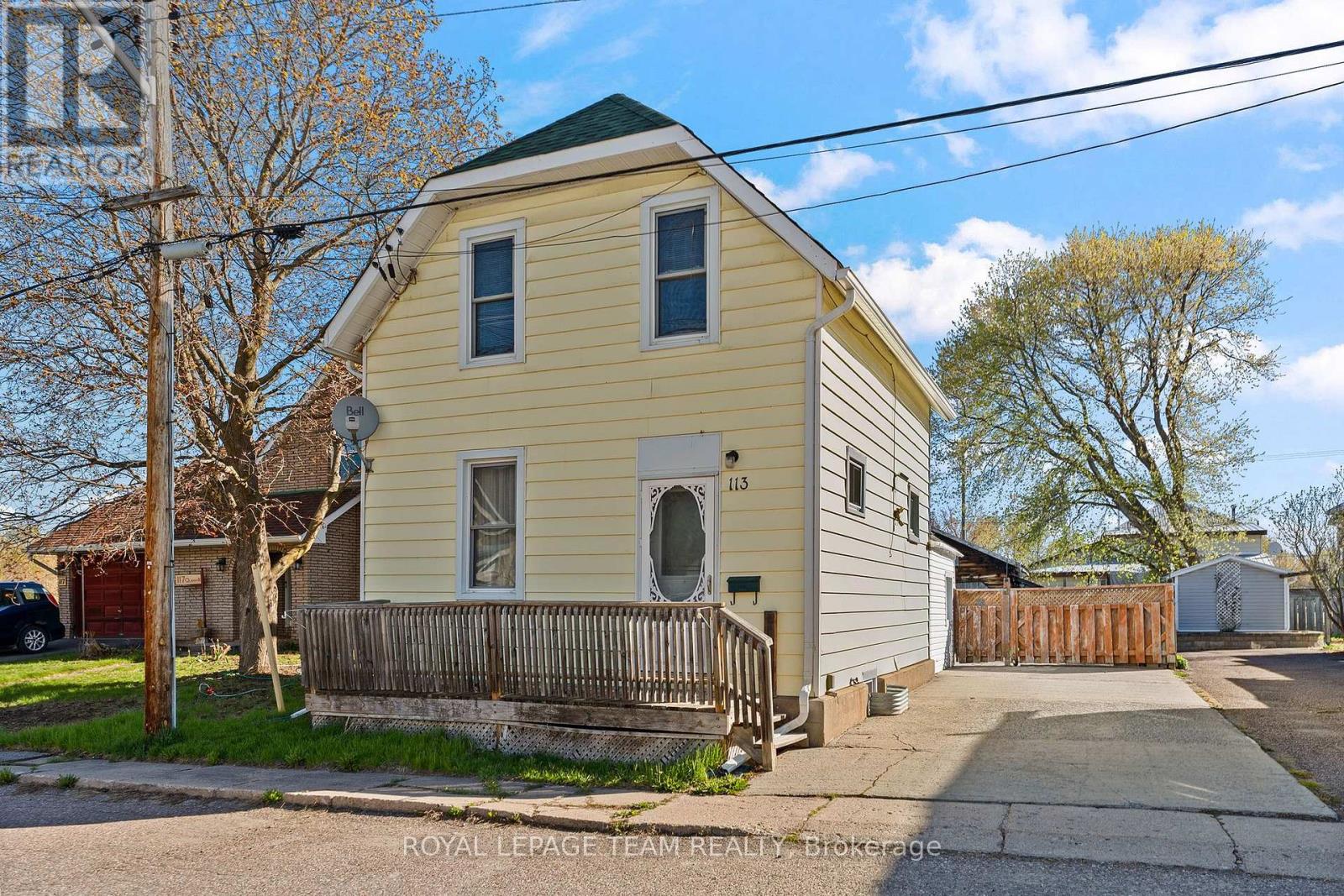 113 QUEEN STREET N