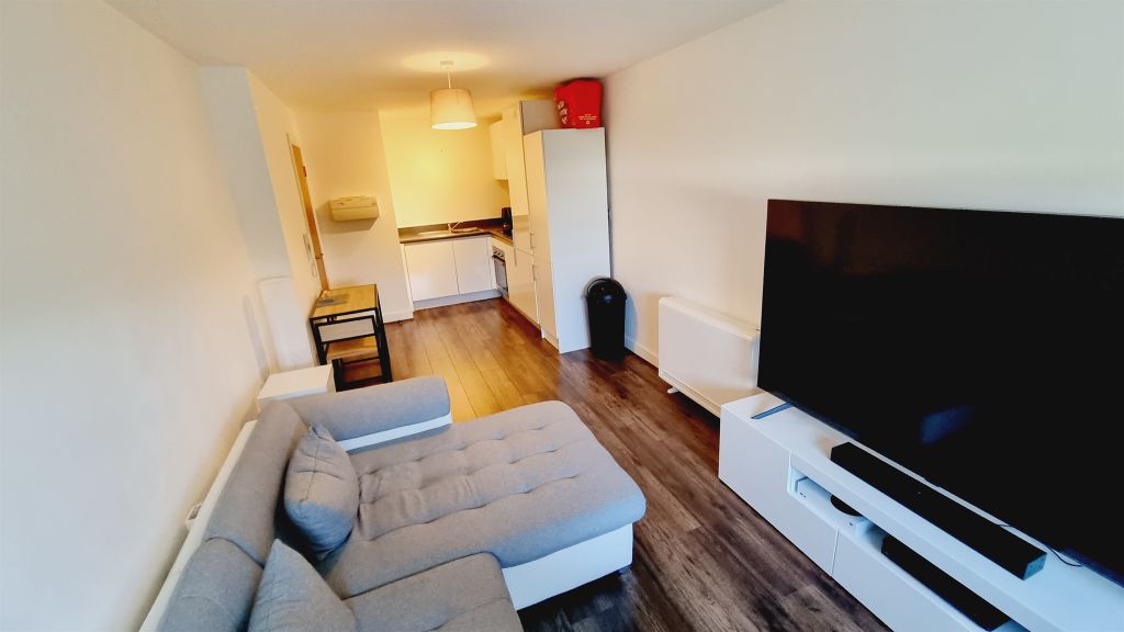 1 bed flat for saleWaterfront West, Brierley Hill DY5 photo 3