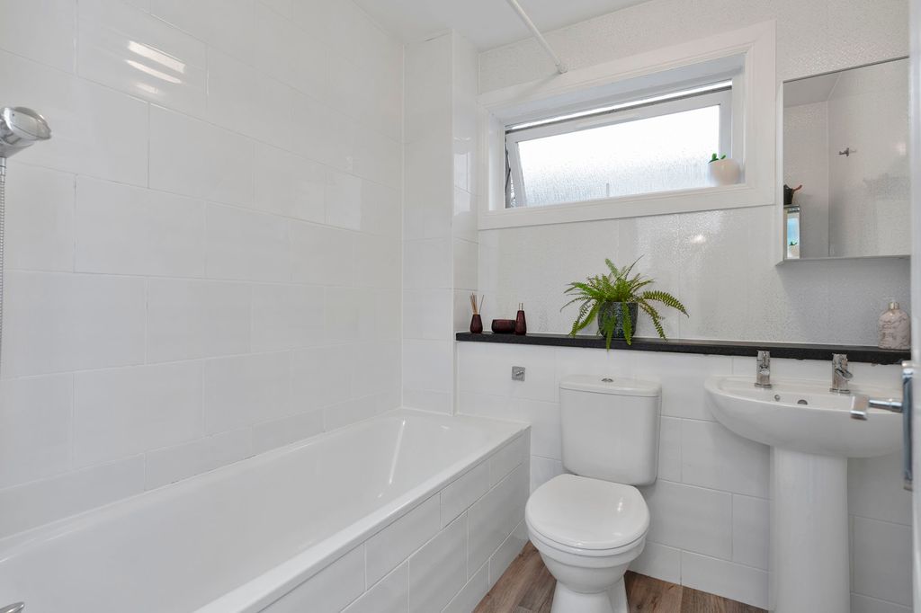 Additional image 11 of 2 bed flat for sale29 3 Howden Hall Court EH16