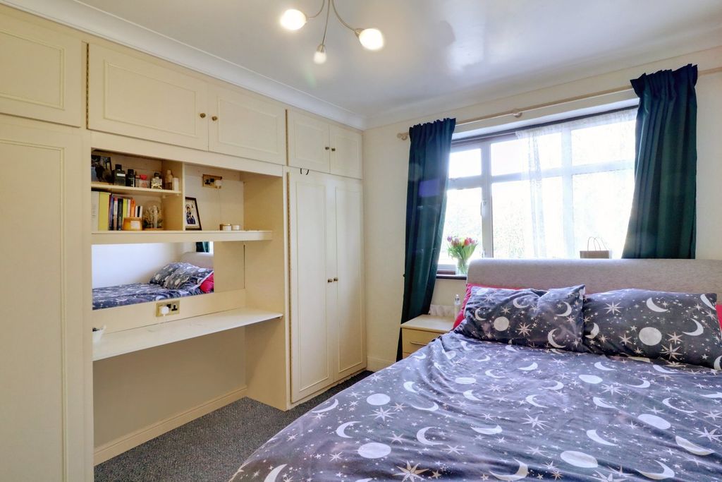 Additional image 9 of 5 bed semi-detached house for saleBuck Lane, London NW9