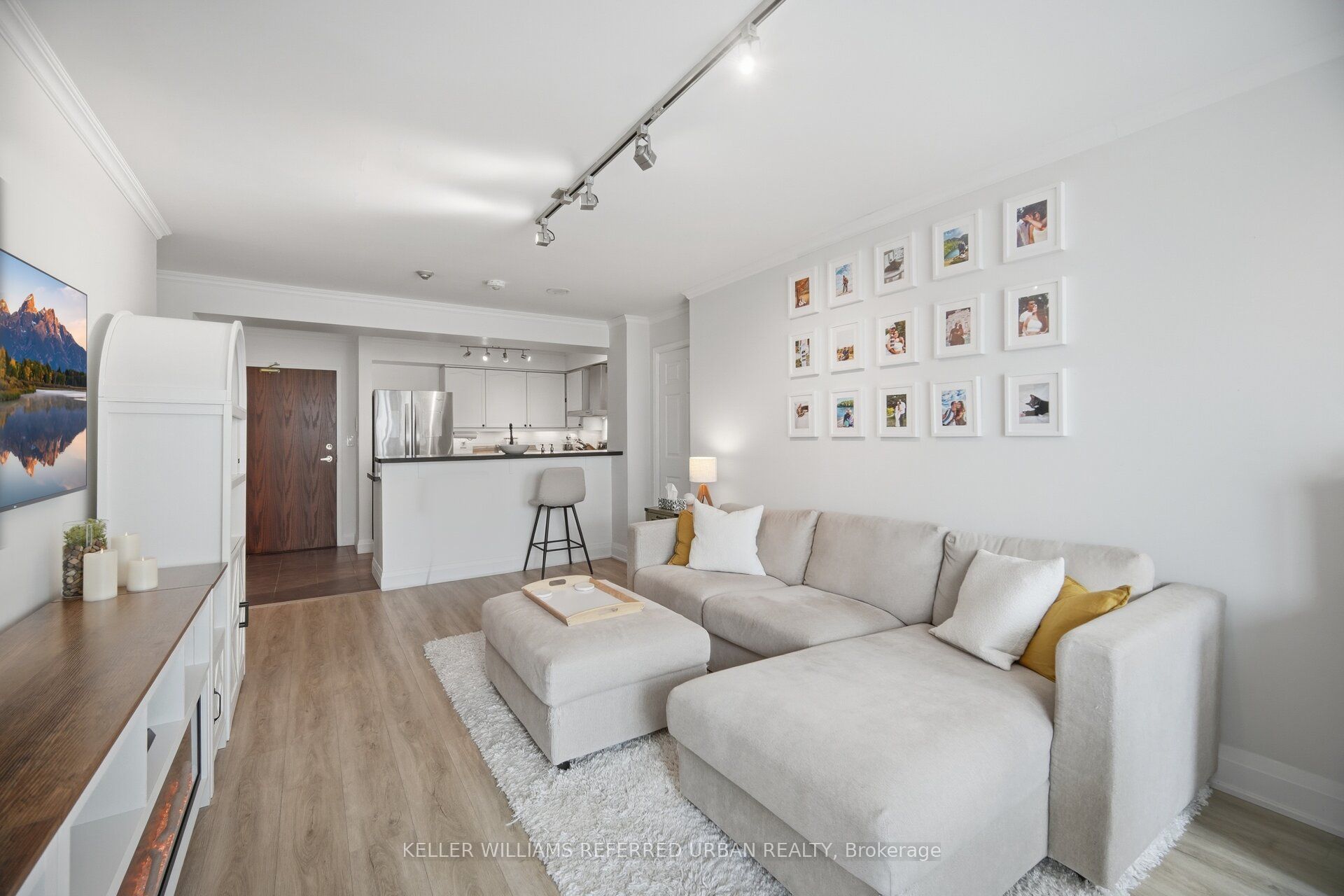 Additional image 5 of 707-190 Manitoba Street, Toronto, ON, M8Y 3Y8