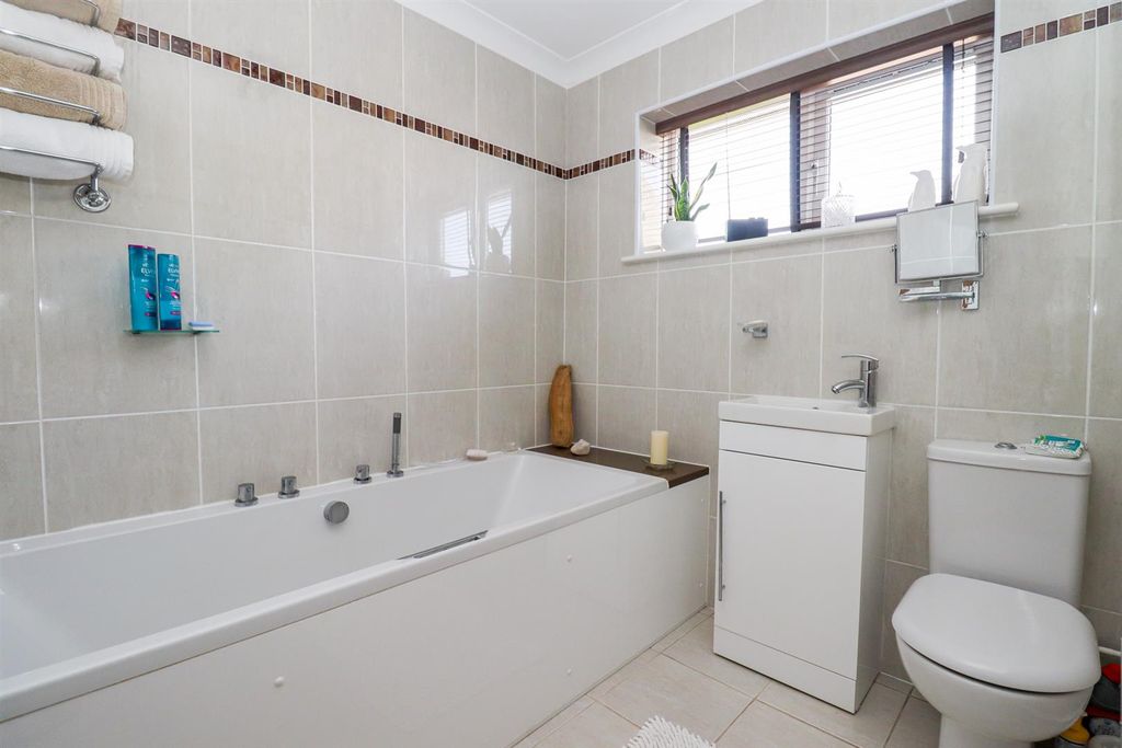 Additional image 22 of 4 bed detached house for saleSouth Cliff Avenue, Bexhill-On-Sea TN39